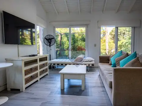 Casa 6 ambientes con 3 baños