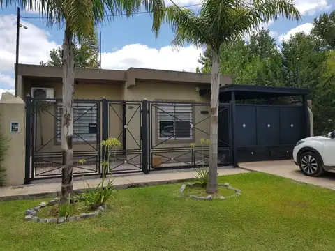 CASA ESTILO COUNTRY CON PILETA GRAL. RODRIGUEZ