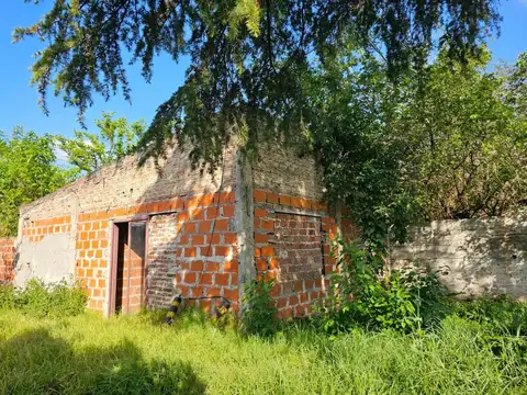 Casa 3 ambientes con 1 baño