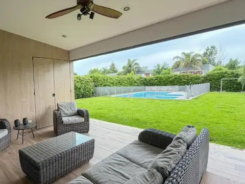 Casa en Venta al Oeste