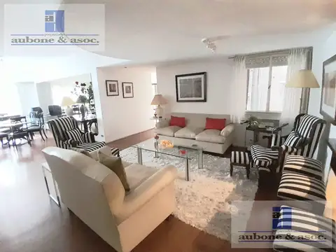 Excelente ubicación, piso ato al frente.