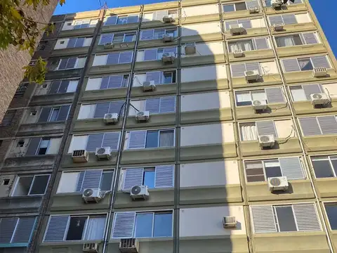 Sarmiento al 1300