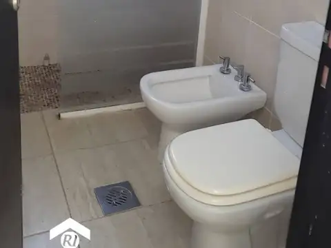 CASA CON DPTO INTERNO-LA RIOJA