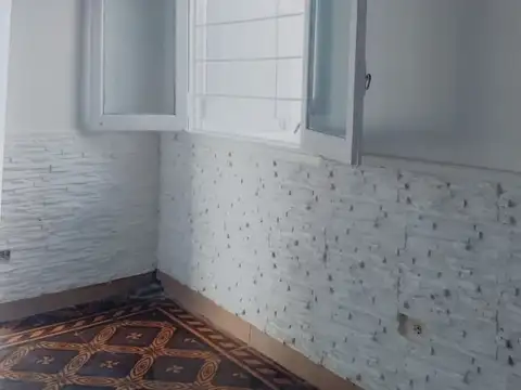 Casa 2 ambientes con 1 baño