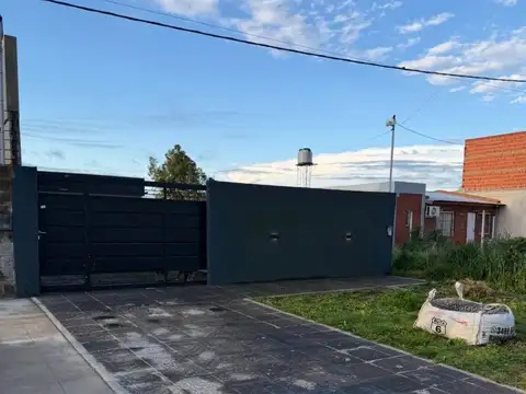 CASA EN VENTA EN PUERTA DEL SOL