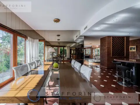 Casa 7 ambientes con 3 baños