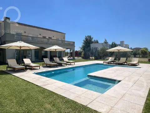 CASA EN BARRIO LOS TALAS CANNING