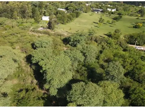 Gran terreno de 4.800 m2 con excelentes vistas (al rio, a la ciudad y a las colinas)