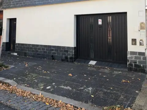 LINDO PH DE 3 AMBIENTES CON PATIO Y TERRAZA