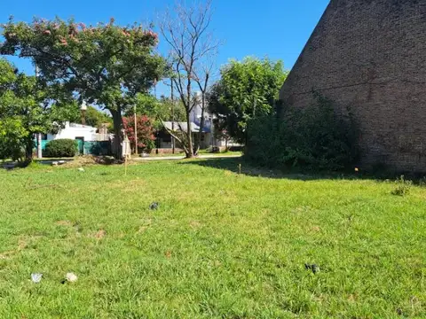 Sarmiento Esquina Jones