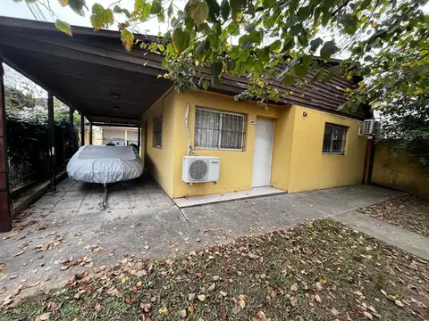 Casa con quincho y piscina