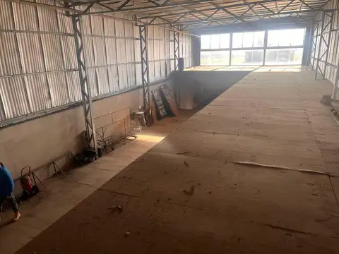 Depósito en alquiler 550m2 en Moreno