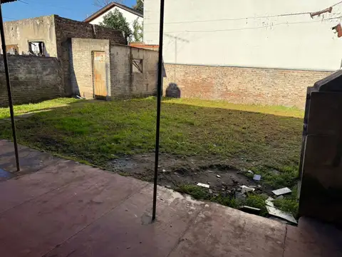 Casa 2 ambientes con 1 baño