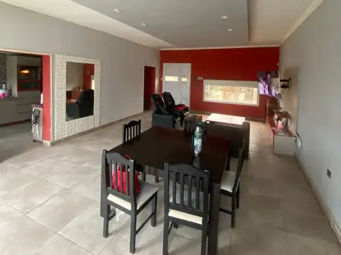 Casa en Alquiler de 3 dormitorios