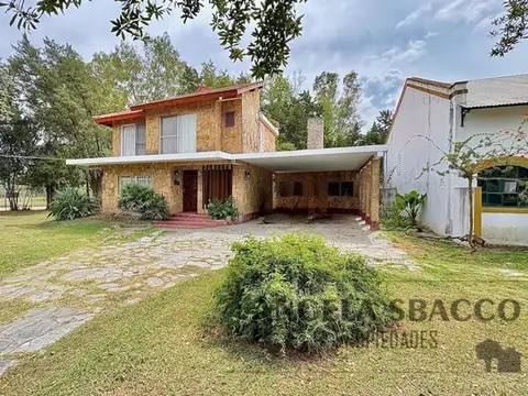 Excelente casa sobre Colectora de Ruta 8 km 78 .