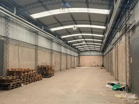 ALQUILER - GALPON COMERCIAL- DEPOSITO- CASEROS