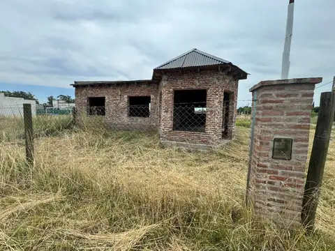 TERRENO EN VENTA EN PERGAMINO CON CONSTRUCCIÓN