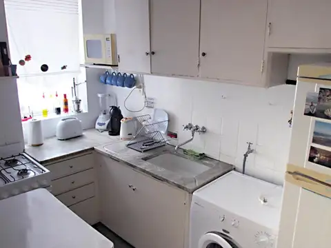 3 AMBIENTES MUY BIEN UBICADOS LUMINOSO FUNCIONAL