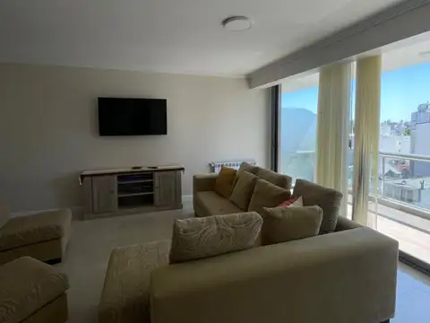 Departamento 3 Amb. con balcón saliente