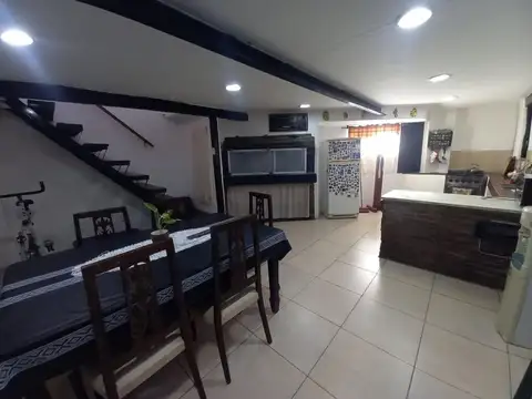 CASA 4 DORMITORIOS,(DOS VIVIENDAS) TABLADA. VENTA
