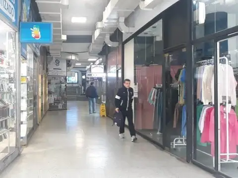 Local en Venta 40 años