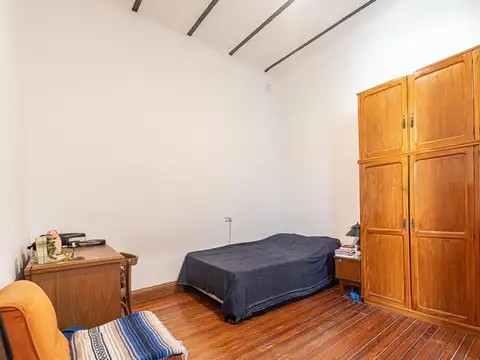 Venta. PH. 3 Ambientes. Terraza propia. Billinghurst y Perón