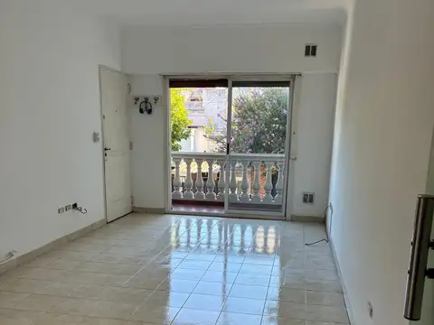 Depto Tipo Casa en Alquiler de 2 dormitorios