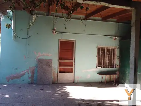 Casa 4 ambientes con 1 baño