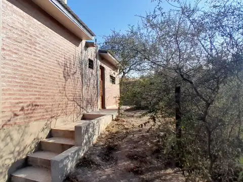 Casa 5 ambientes con 1 baño
