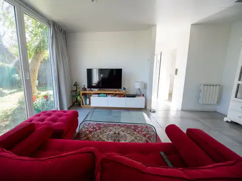 Casa en Venta en Manuel B Gonnet, USD 133.000