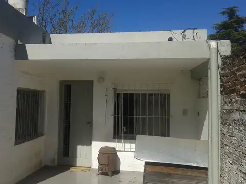 ph al fondo 3 ambientes en Ituzaingo ..Buena ubicación .