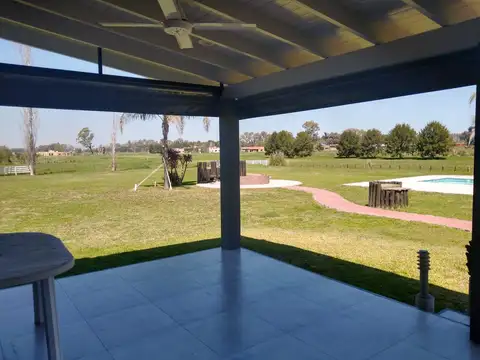 Casa en Venta con 3 cocheras