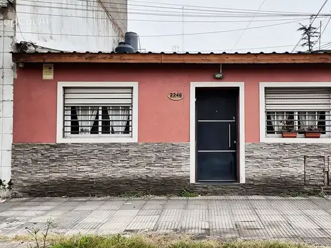 Depto Tipo Casa en Venta en Villa Lynch, USD 65.000