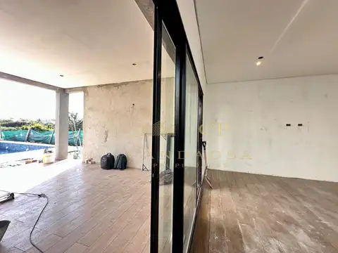 Casa en Venta en Pilar del Este - San Ramiro, USD 219.000