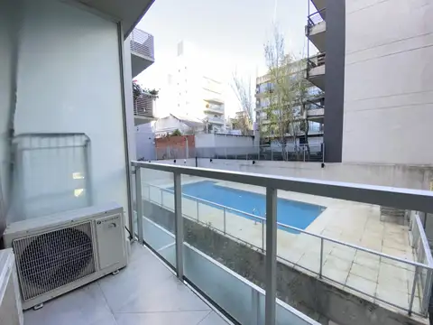 Holmberg 2100, Piso 1