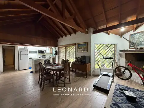 Casa en Venta con 1 cochera
