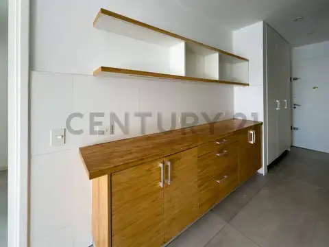 Depto 3 ambientes con dos baños completos y balcón en piso alto al contrafrente en Recoleta