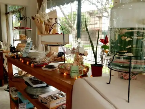 LOCAL COMERCIAL A LA CALLE EN HAEDO SUR