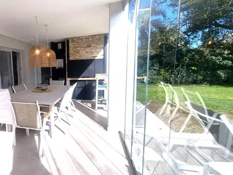 Casa en Venta al Oeste