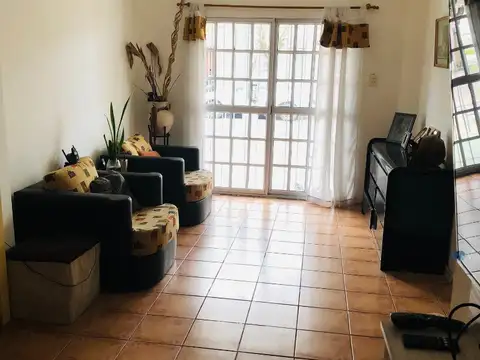 Depto Tipo Casa en Venta en Chilavert, USD 89.000