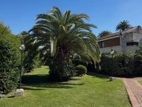 Luis García 1100 , Piso 1