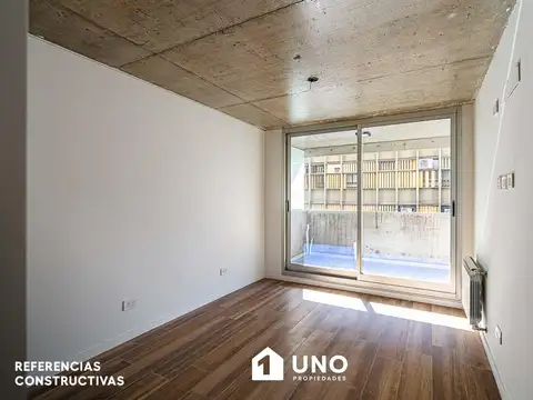 Montevideo y Juan Manuel de Rosas - Amplio Dpto de 1 Dormitorio Externo.