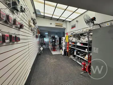 Local en Alquiler en Olivos, USD 2.500