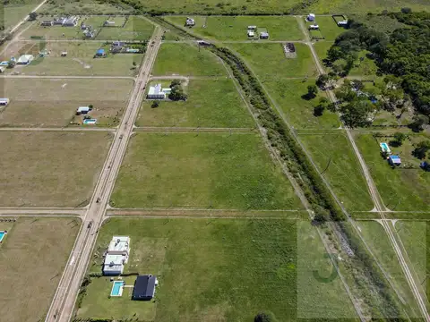 Terreno en Venta 15  mts Fondo