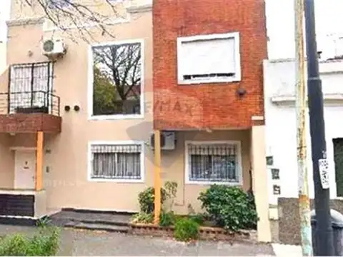 VENTA PH 3 AMBIENTES EN AGRONOMÍA  CON TERRAZA 