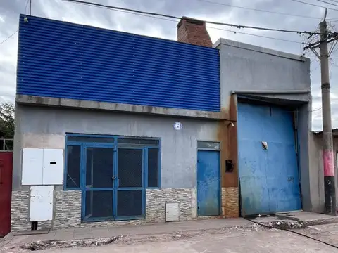Galpón  Ayacucho al 4100