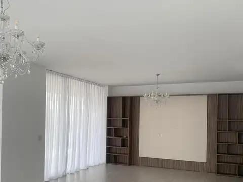 Departamento 4 ambientes con 3 baños