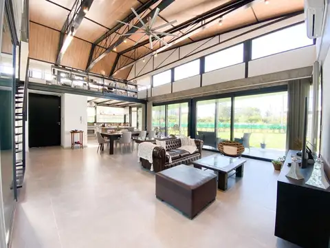Casa 6 ambientes con 3 baños