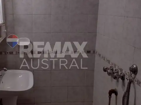 Casa 6 ambientes con 1 baño