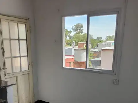 Departamento en Alquiler en Lisandro Olmos Etcheverry, $ 470.000